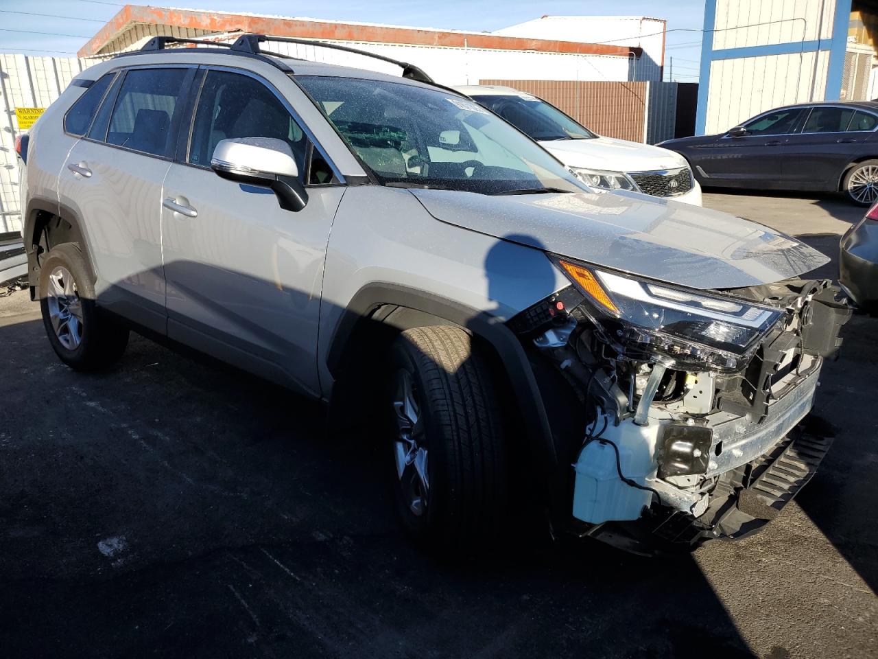 2025 TOYOTA RAV 4 — VIN 2T3W1RFVXSW412696 — photo 4